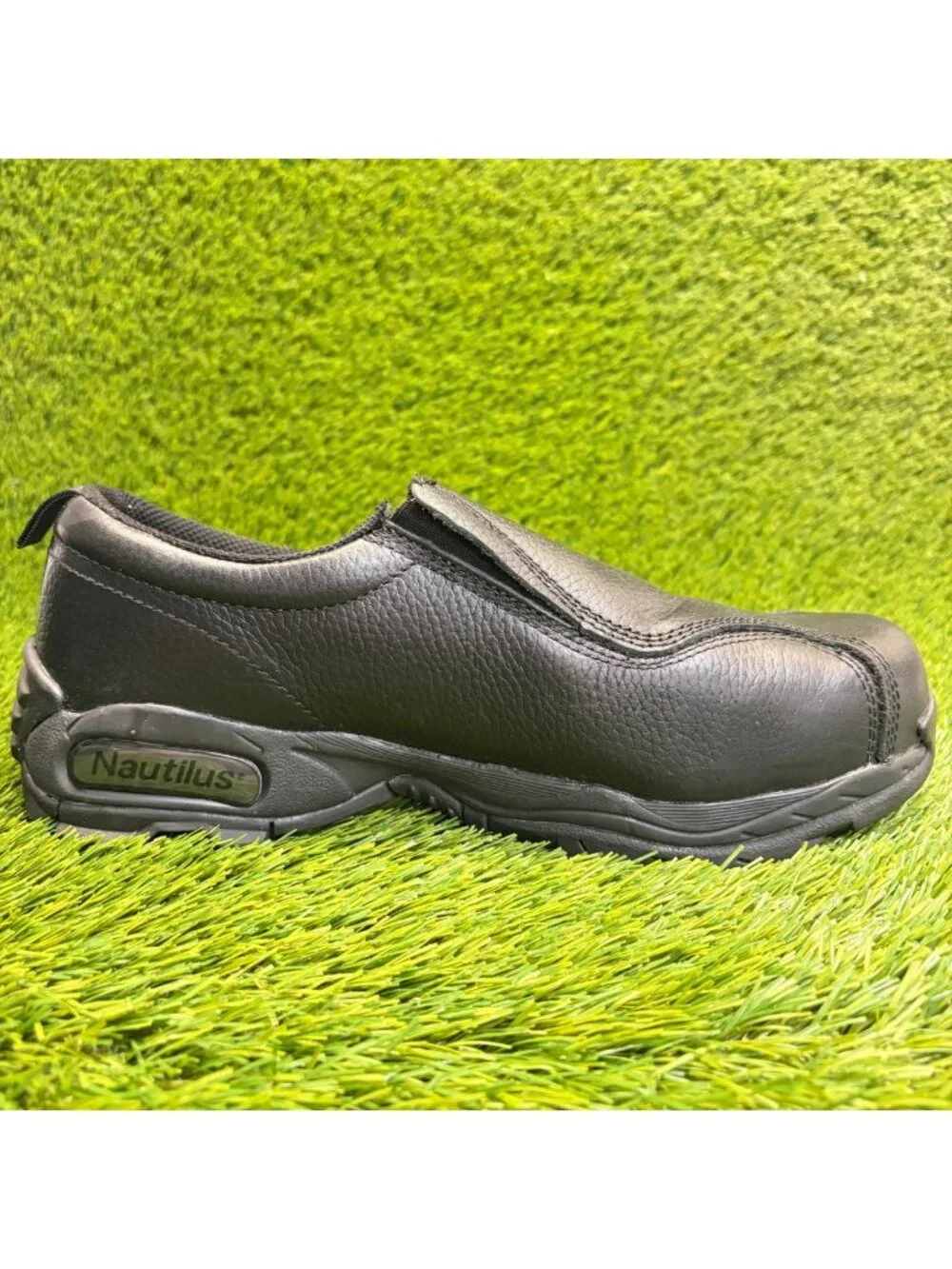 Nautilus Safety Mens Size 12E Black Leather Steel Toe Safety Slip-On Work Shoes